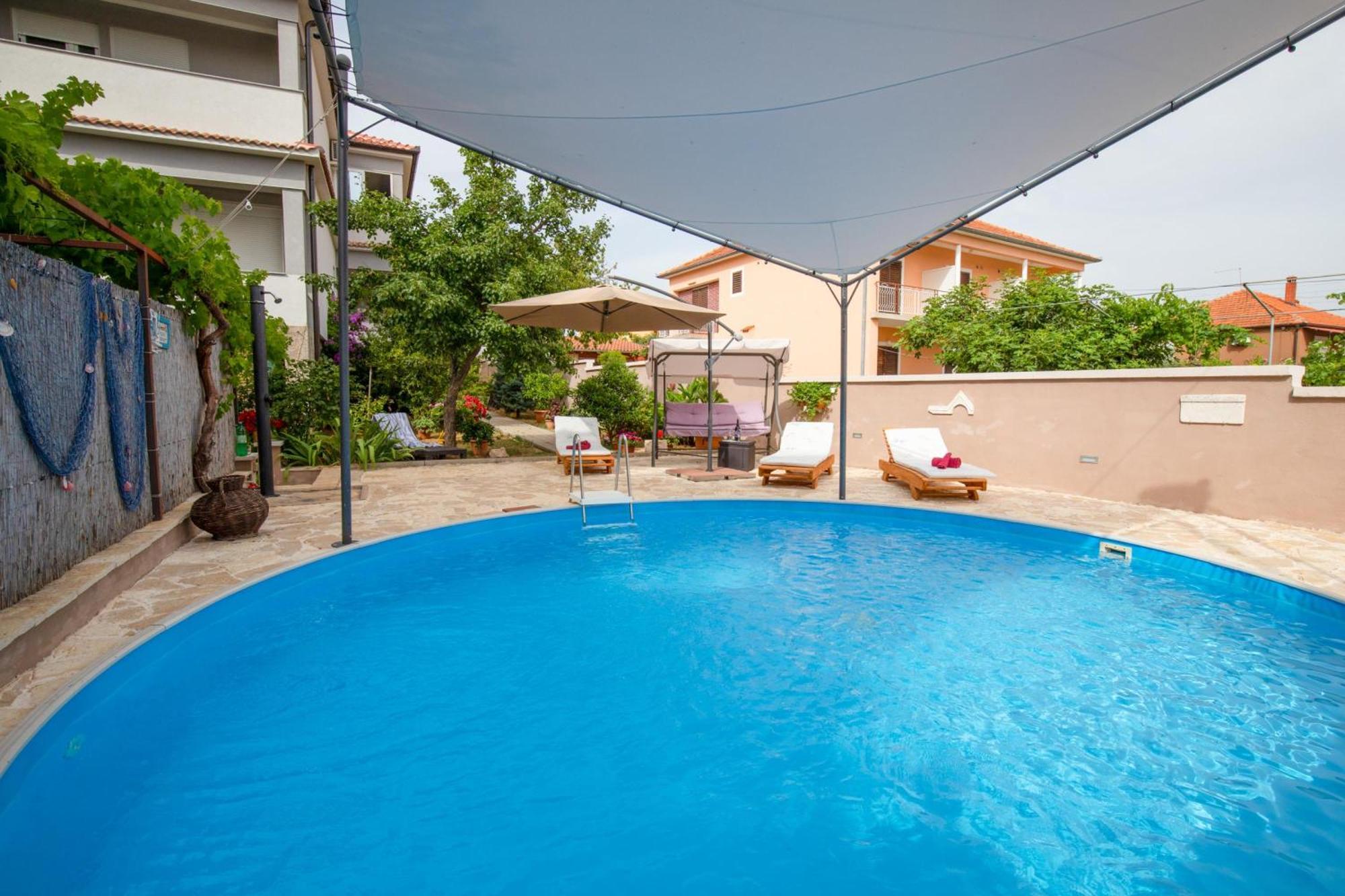 Pool Apartment Bakija 2 - Happy Rentals ปาโกชตาเน ภายนอก รูปภาพ