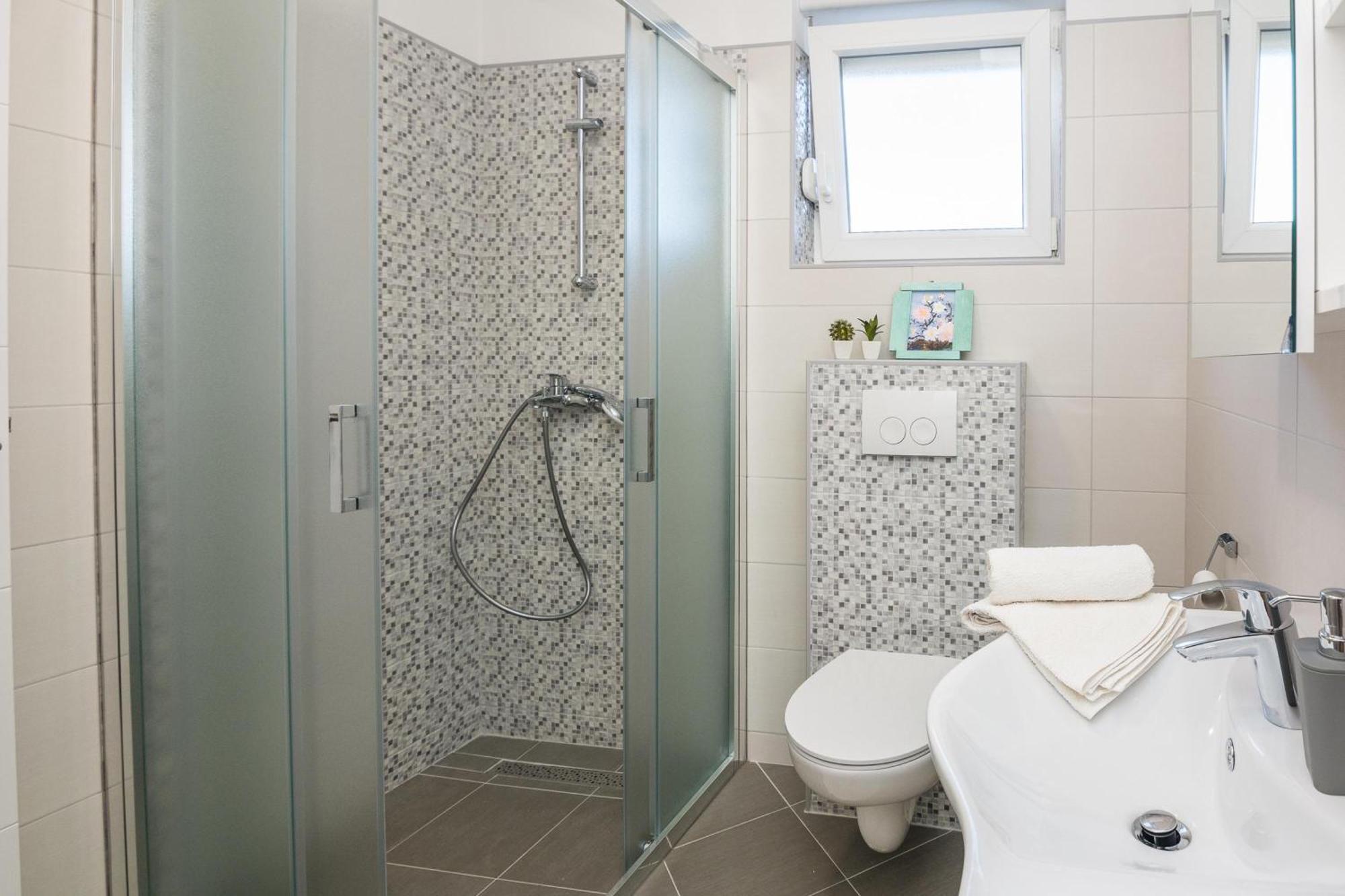 Pool Apartment Bakija 2 - Happy Rentals ปาโกชตาเน ภายนอก รูปภาพ